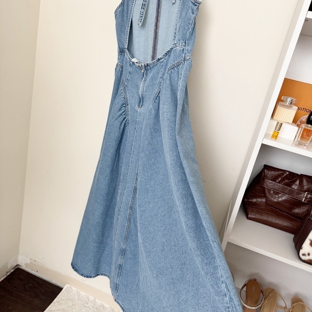 Backless denim dress - Picture 6 of 16